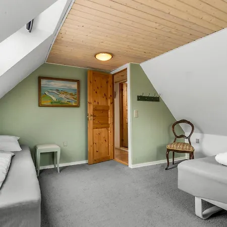 Apartment 3 Bedroom In