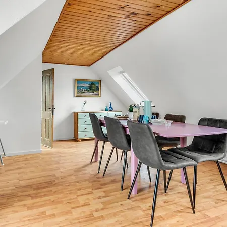 Apartment 3 Bedroom In Allinge-Sandvig